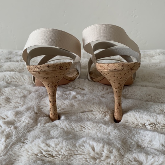 Manolo Blahnik Strappy Sandals.NWT. Size 38 1/2. Beige. Cork Detail. 3 1/2” Heel - Picture 7 of 10